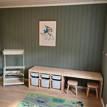 Lovely Near Trolltunga Holiday home